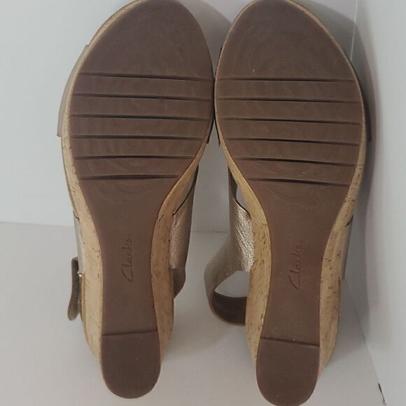 Clarks Annadel Eirwyn Metallic Gold Leather Cork Wedge Platform Sandal Size 10 - Picture 12 of 12
